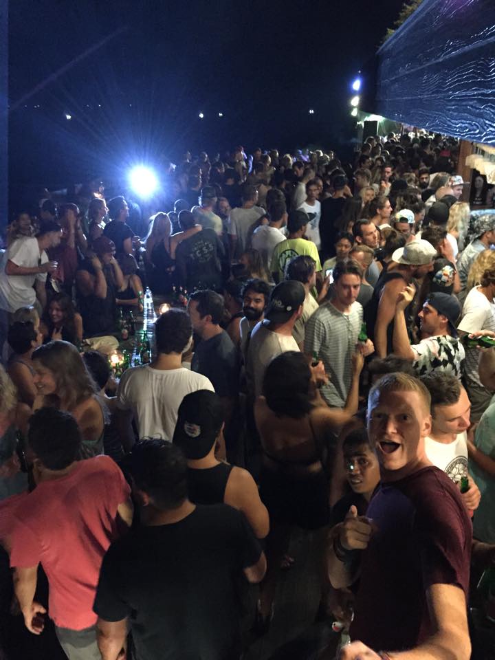 Single Finn Sundays Uluwatu