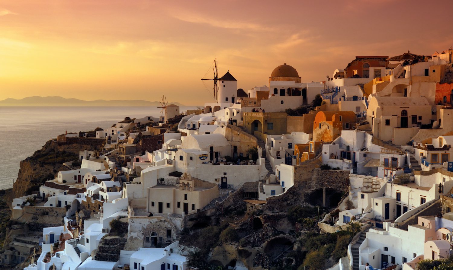 Oia - Best Airbnbs in Santorini
