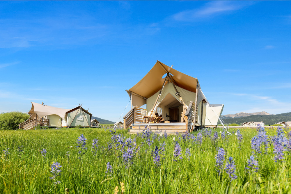 Under Canvas Yellowstone Glamping Montana