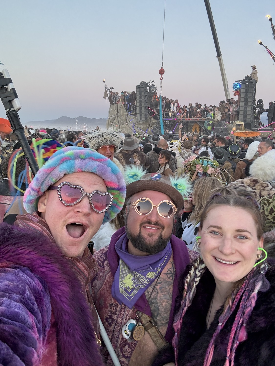 Selife at Burning Man with stylish ouftits