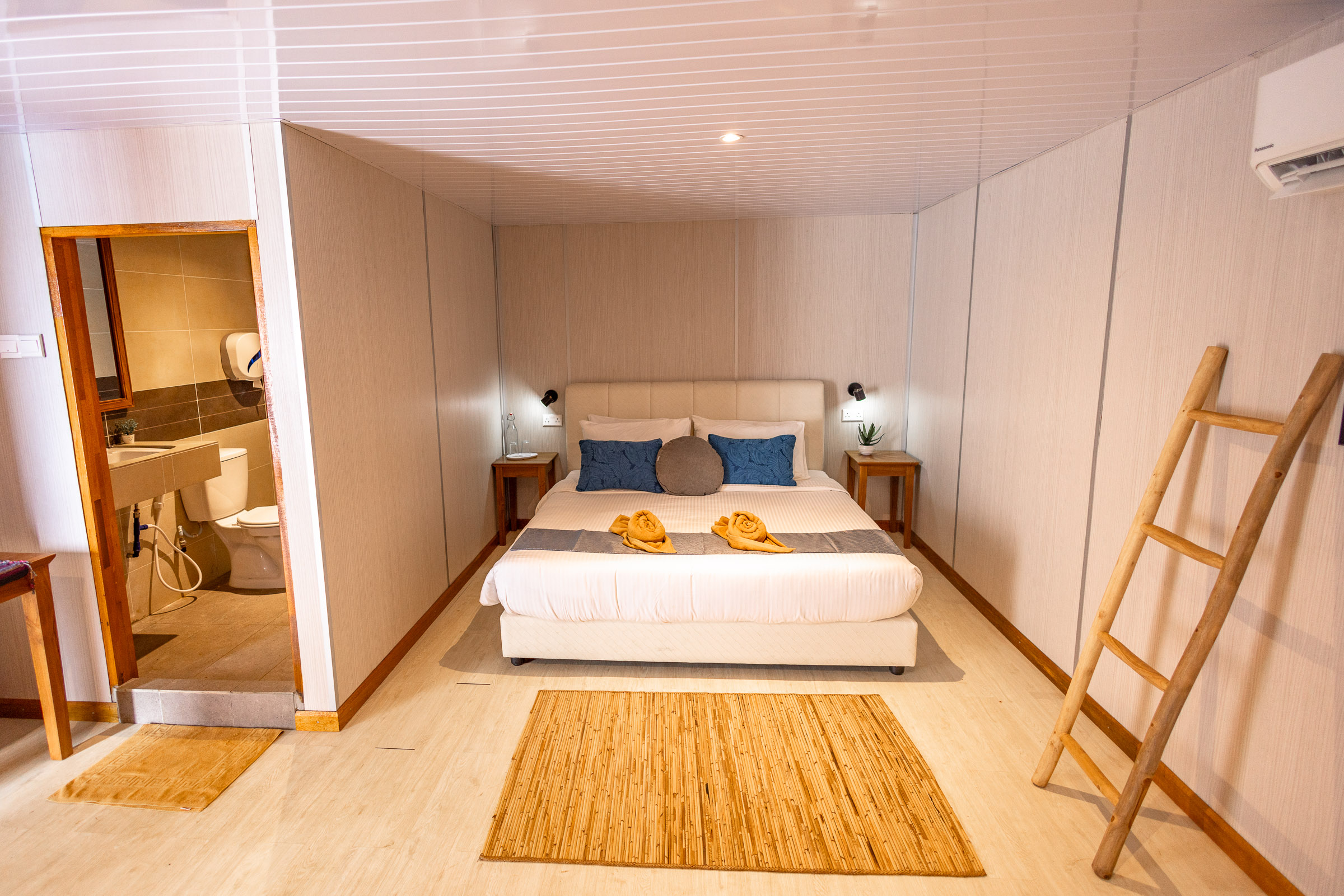 Seaventures Dive Rig