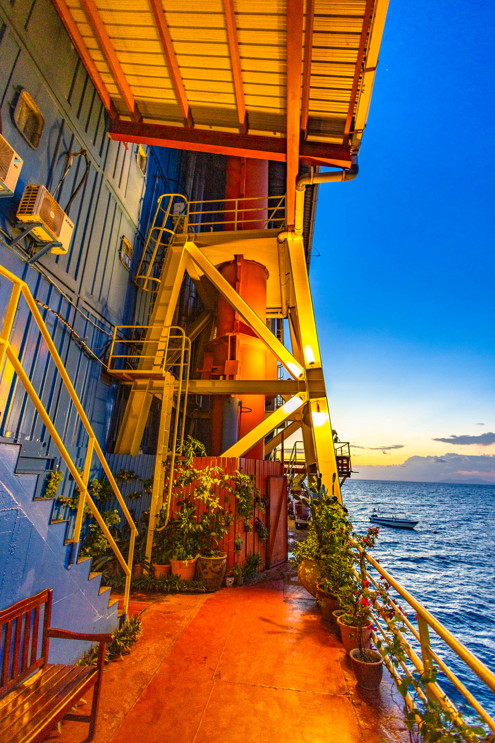 Seaventures Dive Rig