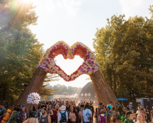 EDM Festival Photography by Roaming Couples